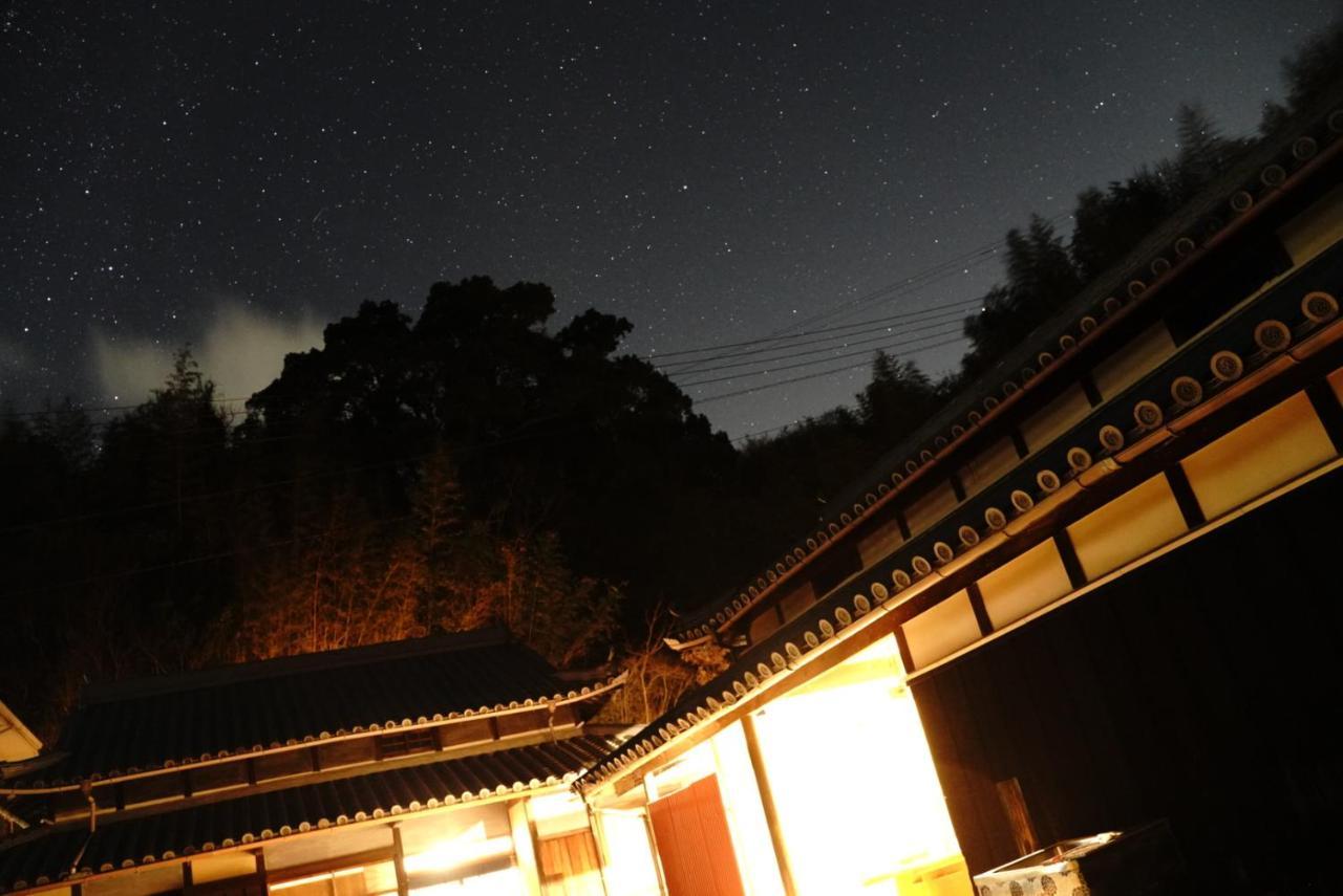 猫と図書館のある宿 草地家 Kusachike Minamiawaji Exterior photo
